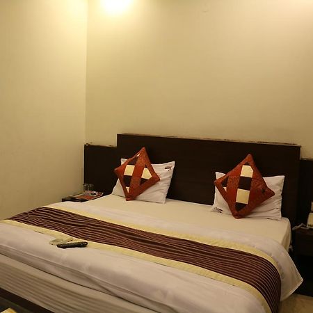 Hotel Seven Seas Inn New Delhi Extérieur photo