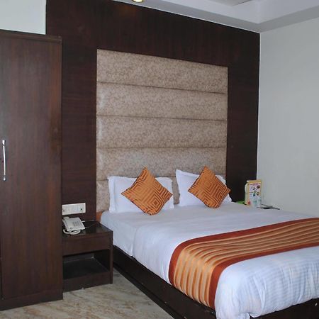 Hotel Seven Seas Inn New Delhi Extérieur photo