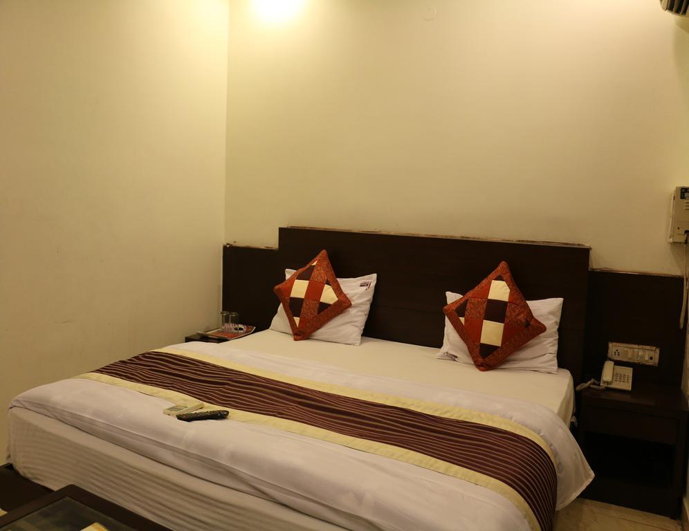 Hotel Seven Seas Inn New Delhi Extérieur photo