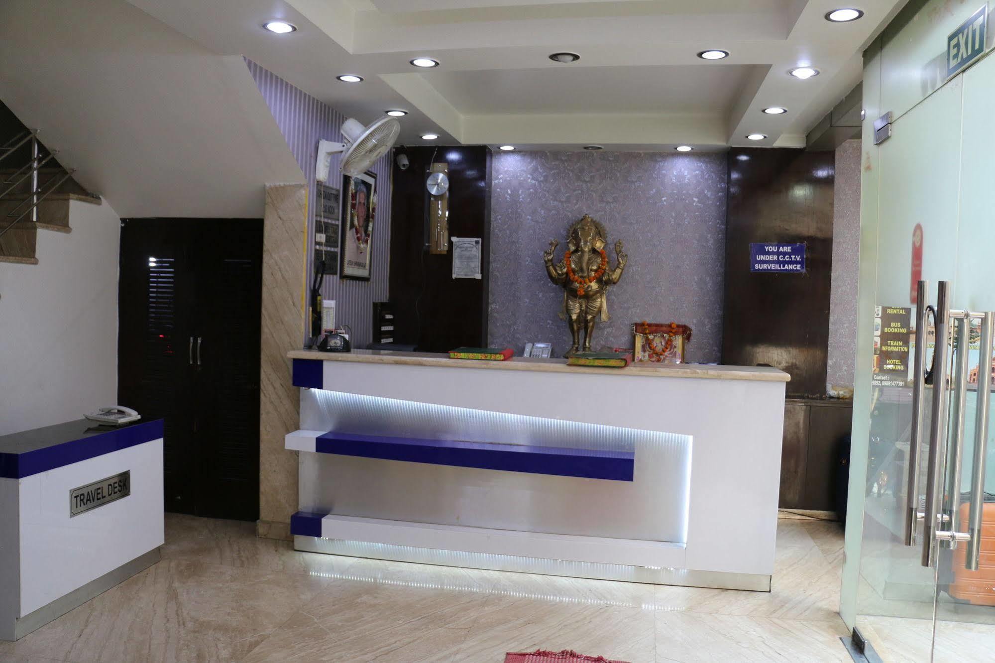 Hotel Seven Seas Inn New Delhi Extérieur photo